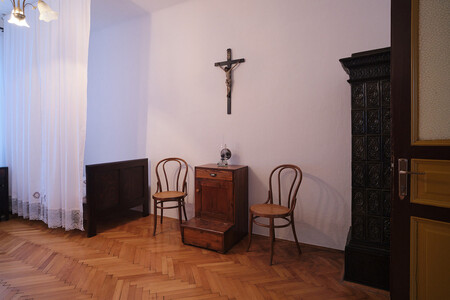 Nunski sobi v Samostanu Mekinje (2)